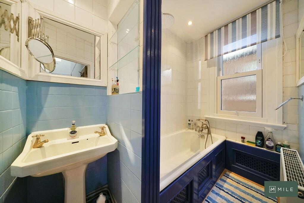 62 Leghorn Road -...