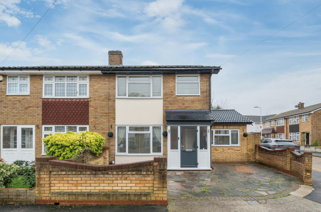 Palmerston Road, Rainham, RM13