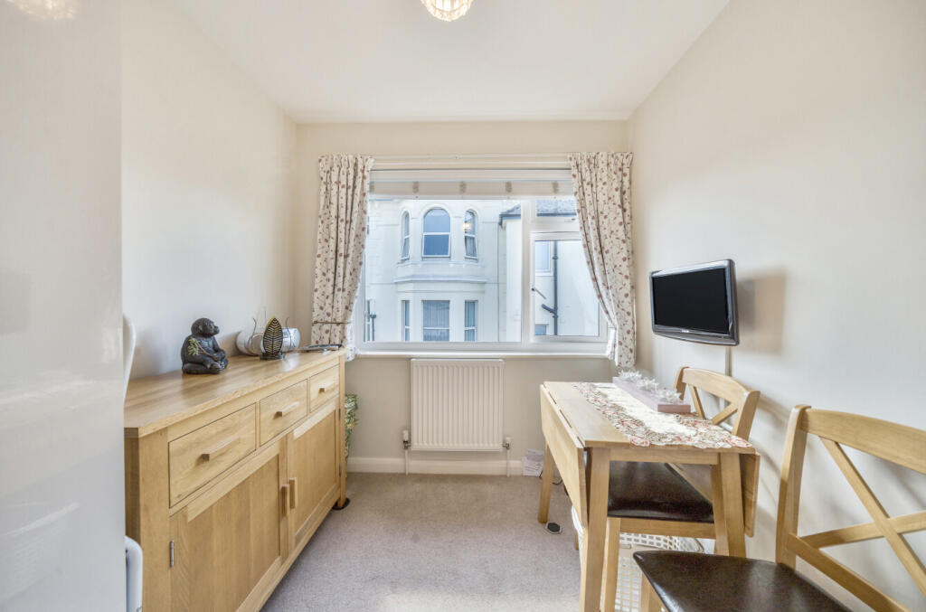 1349749-15-68beee...