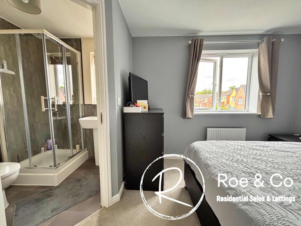 Bedroom one/En-suite