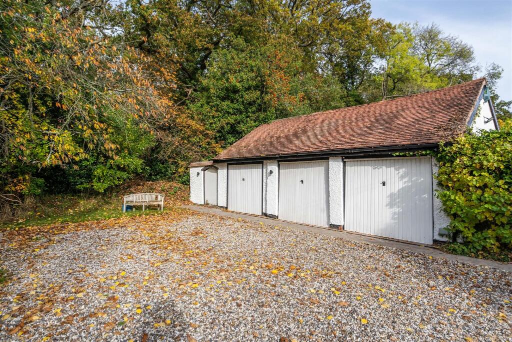 Old Grove Farm_18.jpg