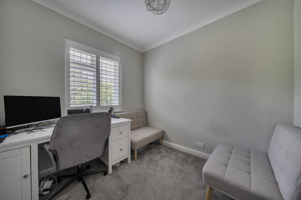 Bedroom/Office
