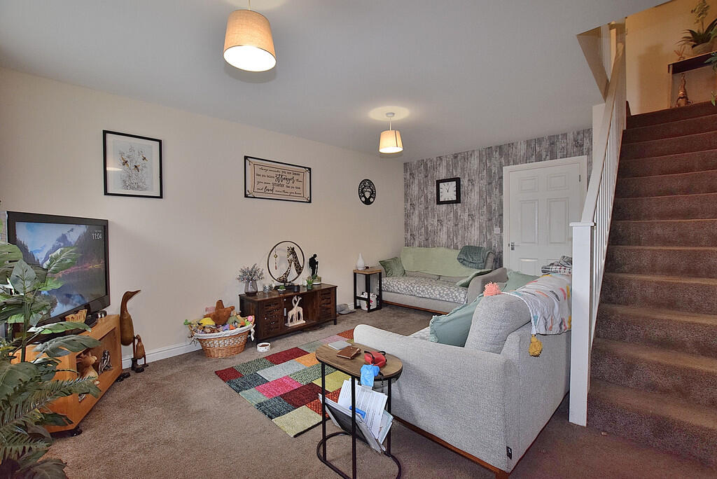 living room new_0...