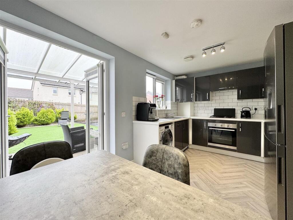 Kitchen/Dining
