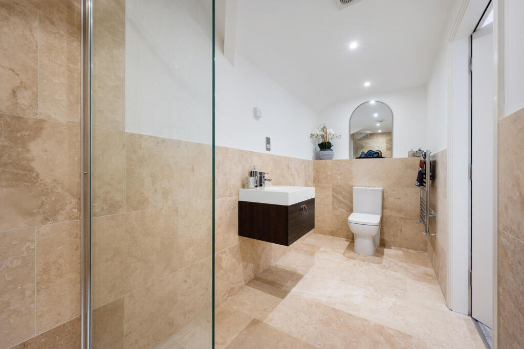 Ensuite