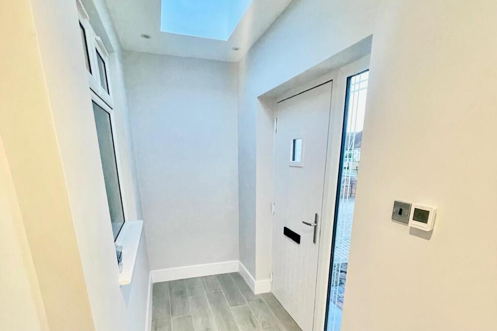 Hallway.jpg