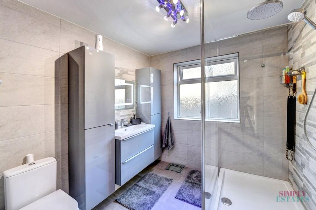 Maes Rhosyn, Towyn, LL22