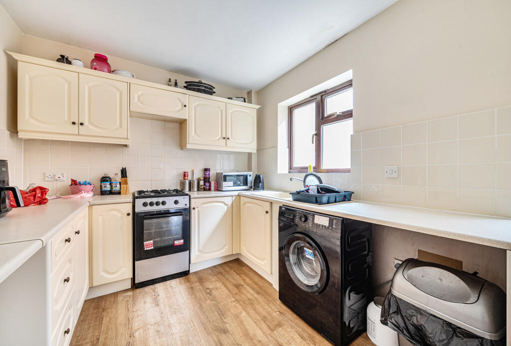 1364111-11-68e526...