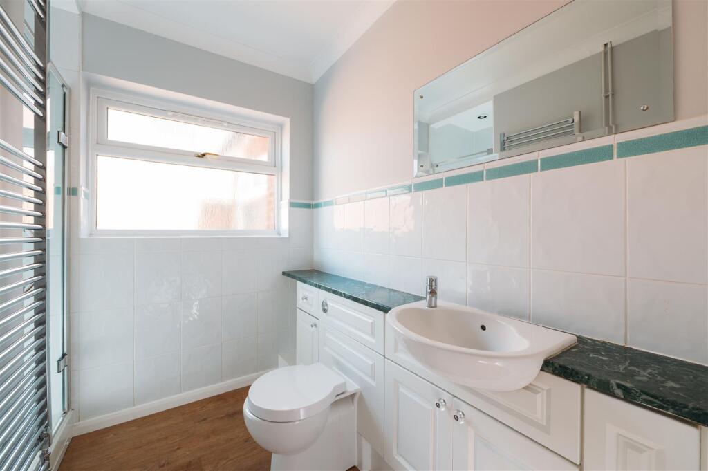 6 Meadow Way, Hitchin-04.jpg