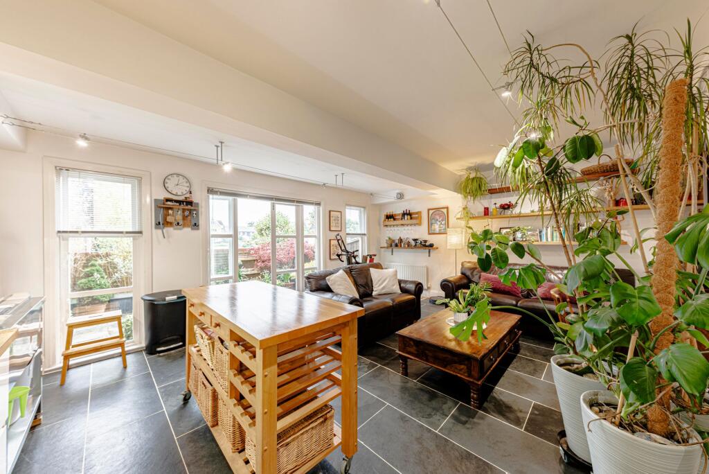 Kitchen/Dining/Living Room (1)