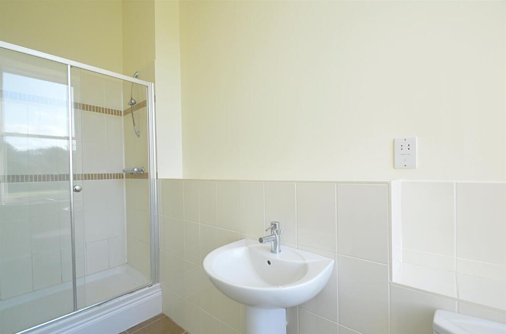 resizedEnSuite.jpg