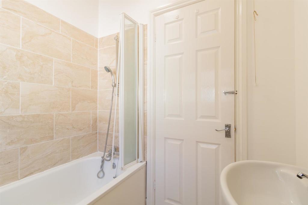 57b NIgel Road     E7 8AN (101).jpg