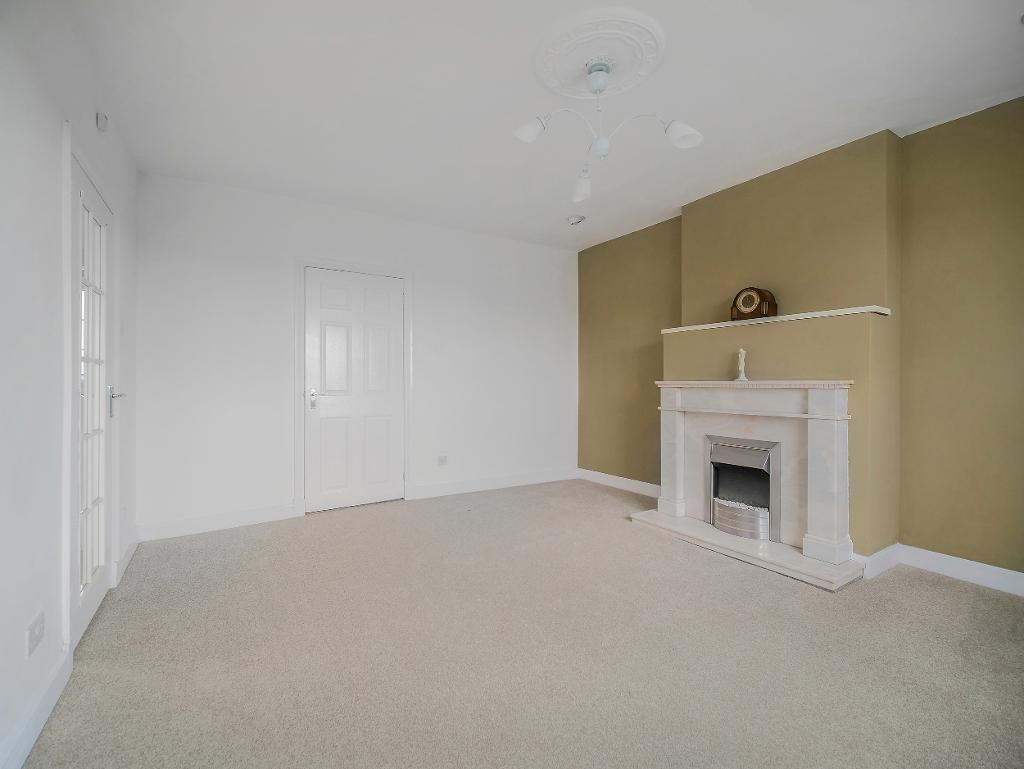 Lounge/ Dining Area