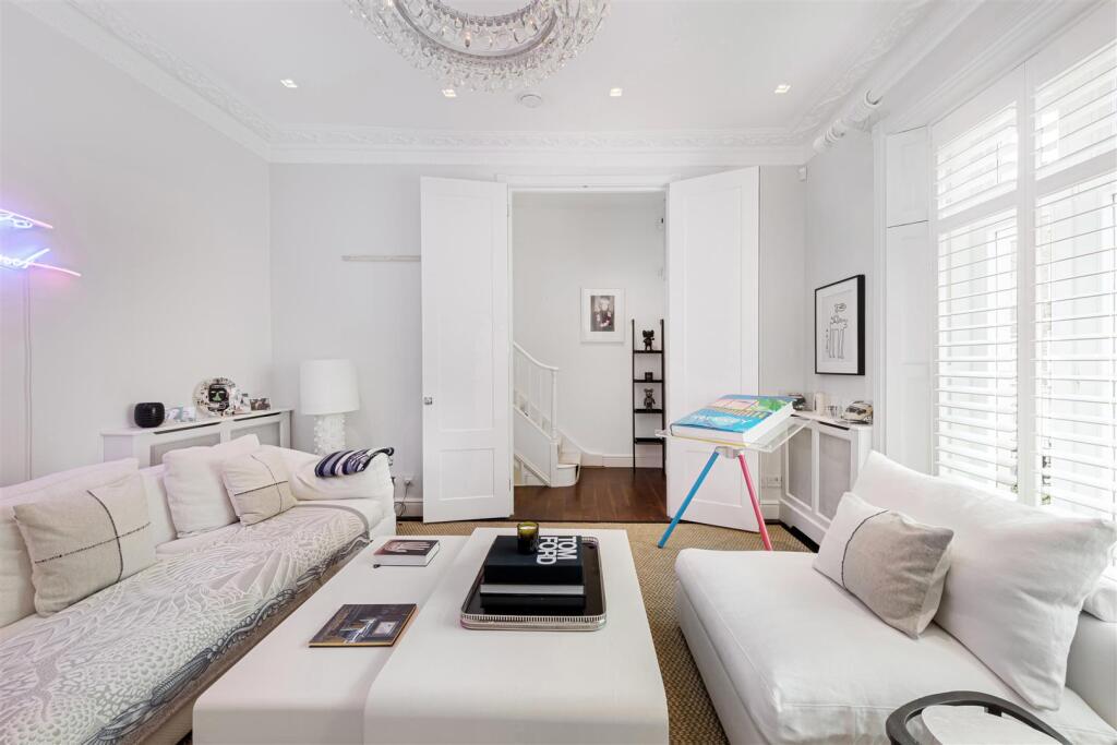 37 Lower Belgrave Street Hi-13.jpg