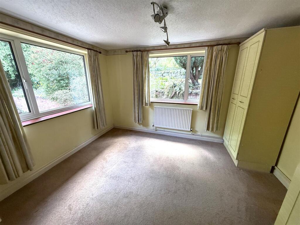 reception room rear.jpg