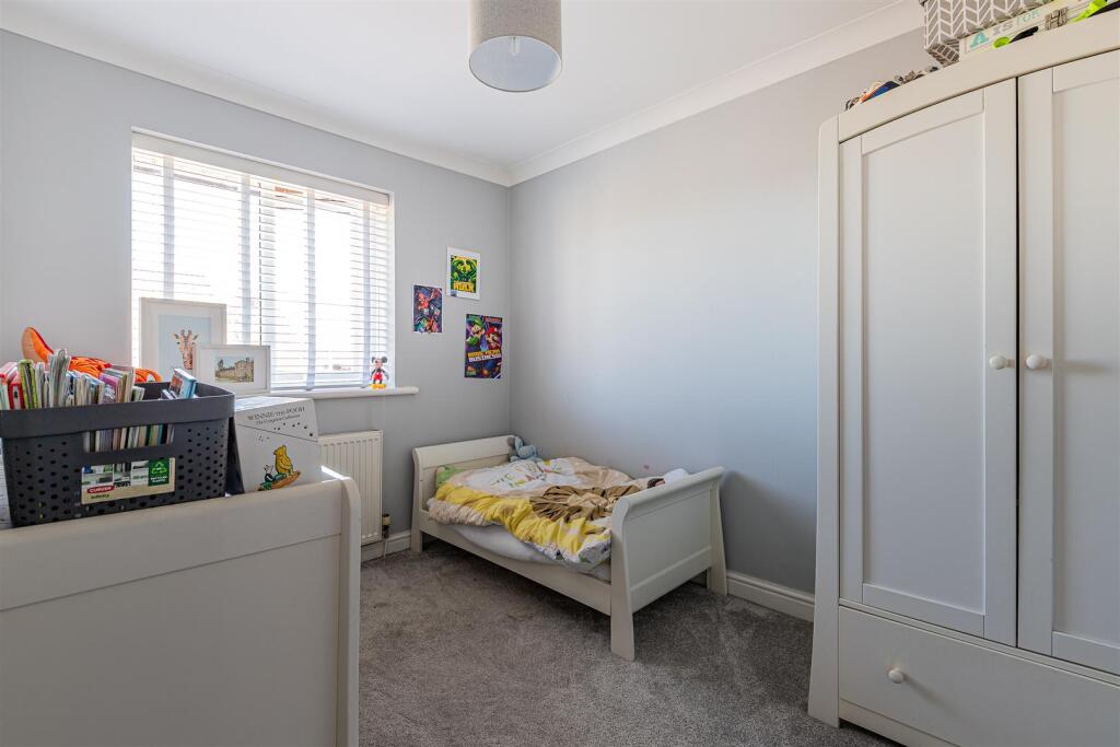 Baynton Close 15-8.jpg