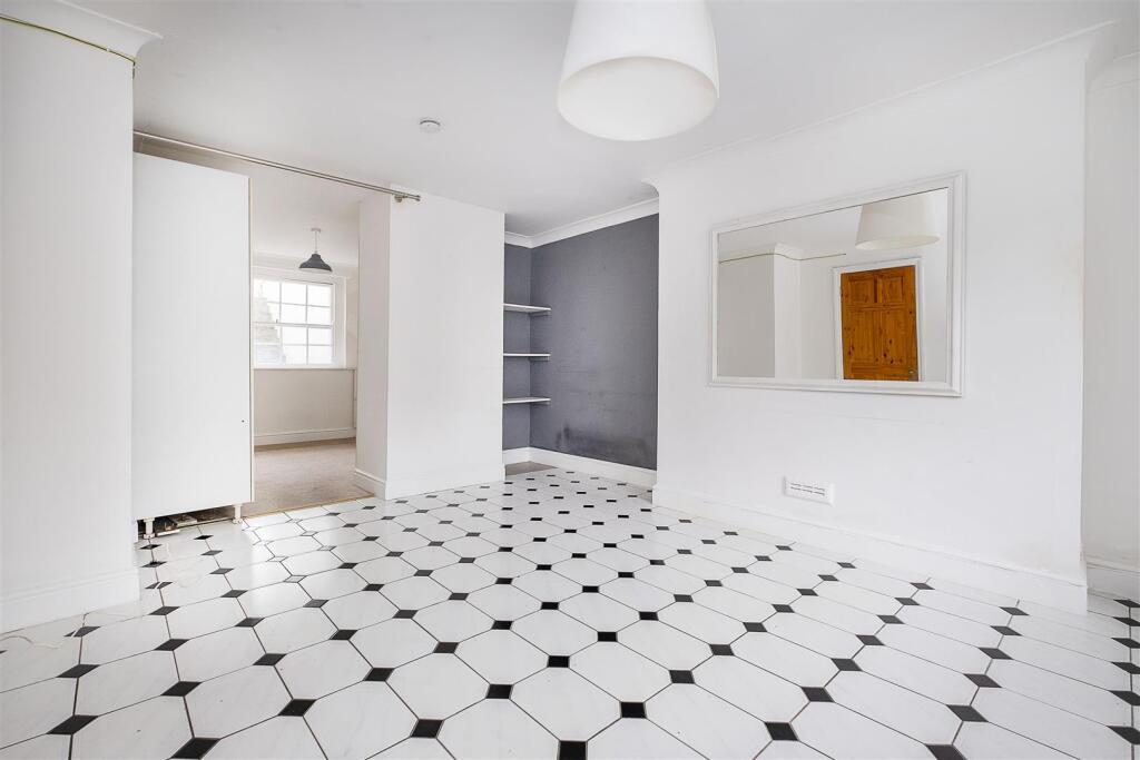 9-cholmley-villas-0001 (2).jpg