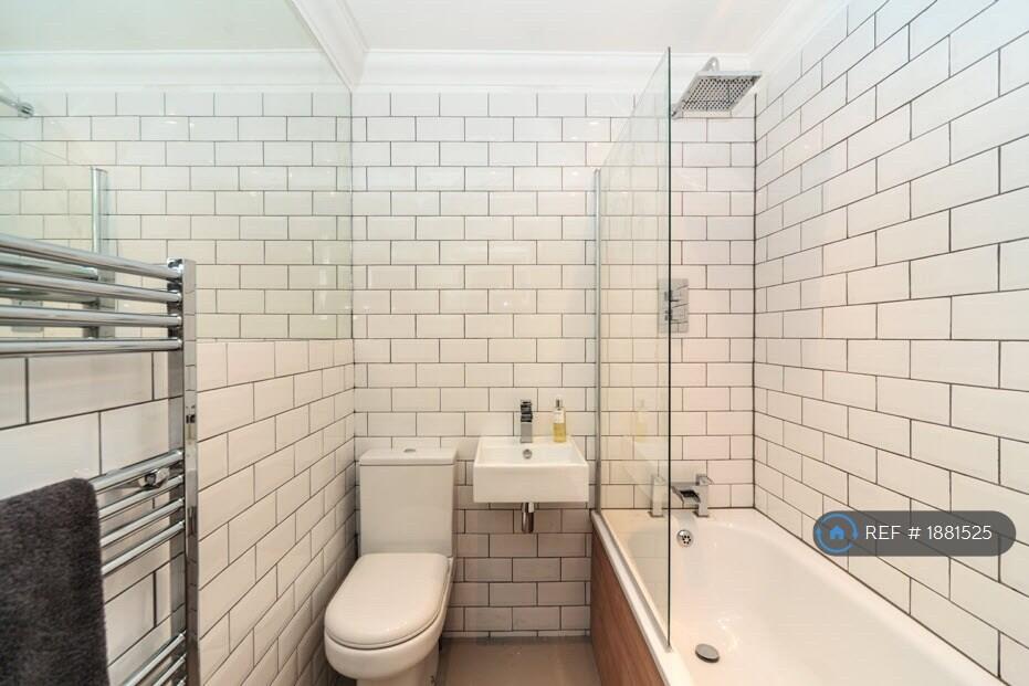 Main Bathroom