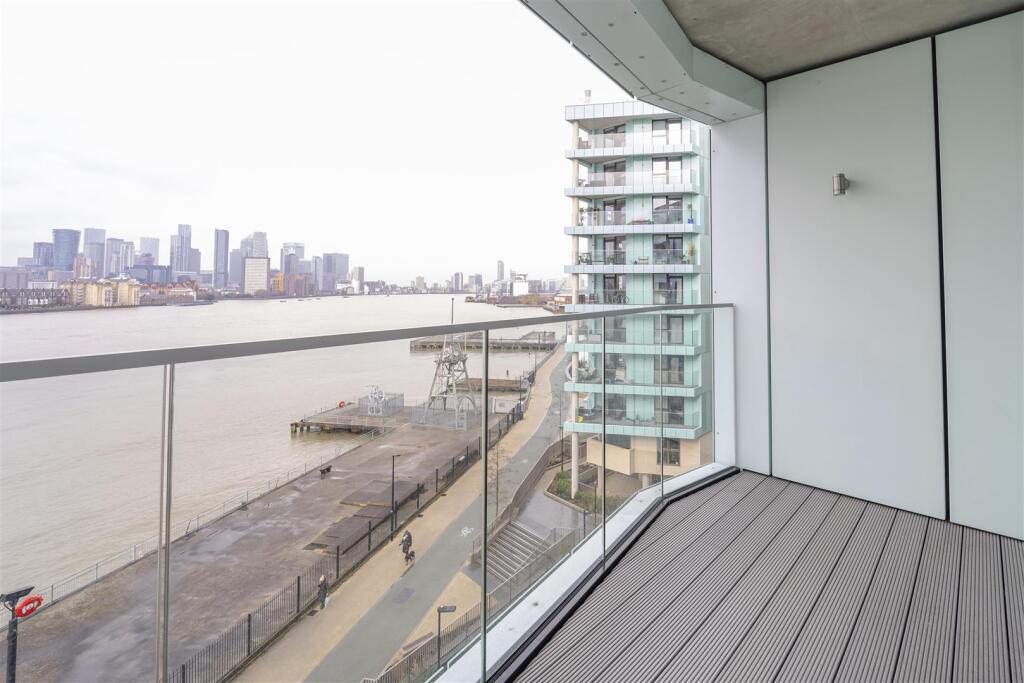 Balcony      .jpg
