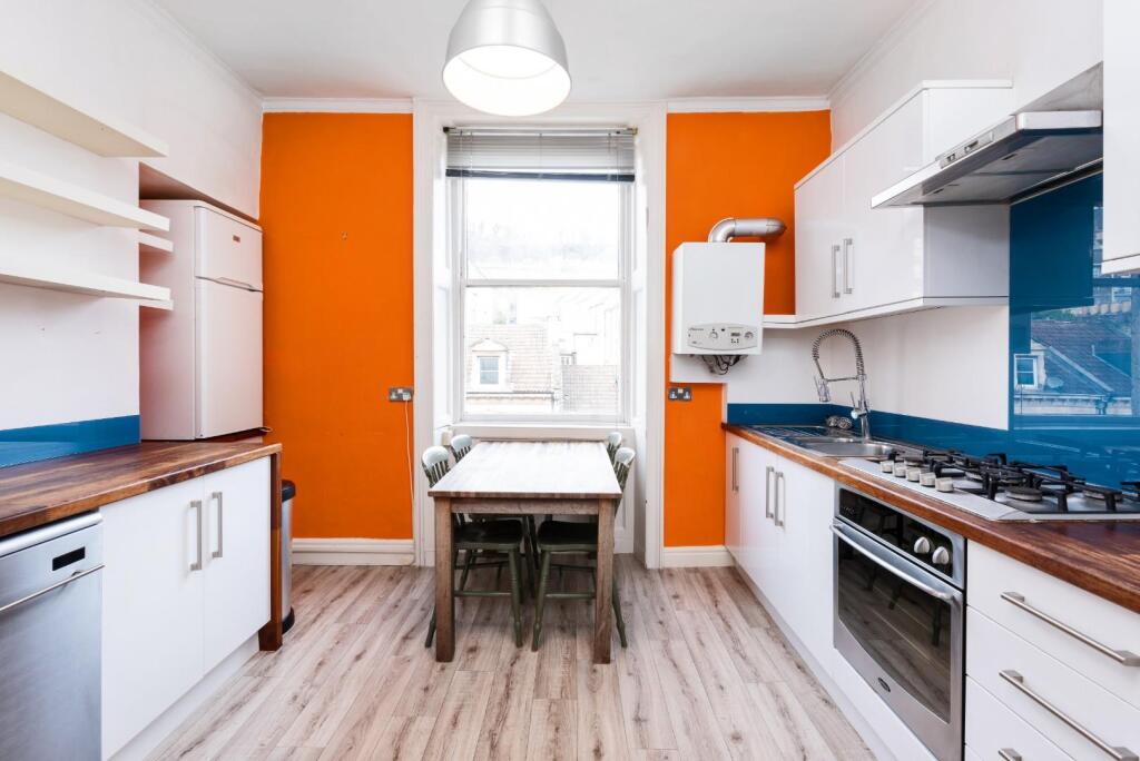 Flat 2, 1 Walcot Terrace, Bath, BA1 6AB-4.jpg
