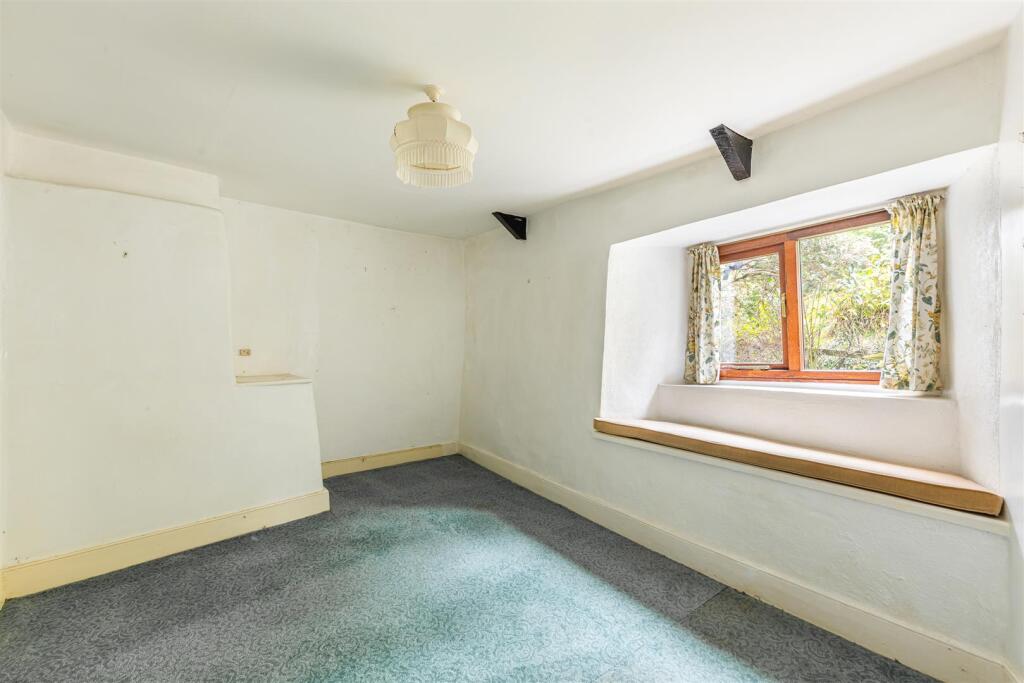 A19 - Brook Street, Higher Cottage, slapton - 2510