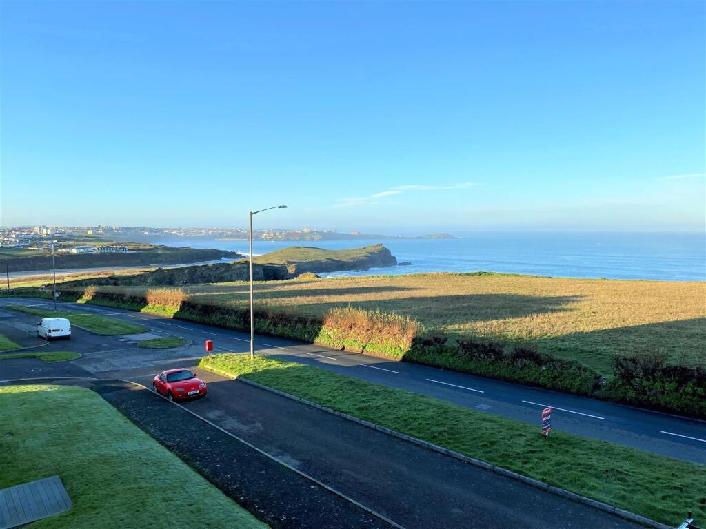 12 Coastline Court View