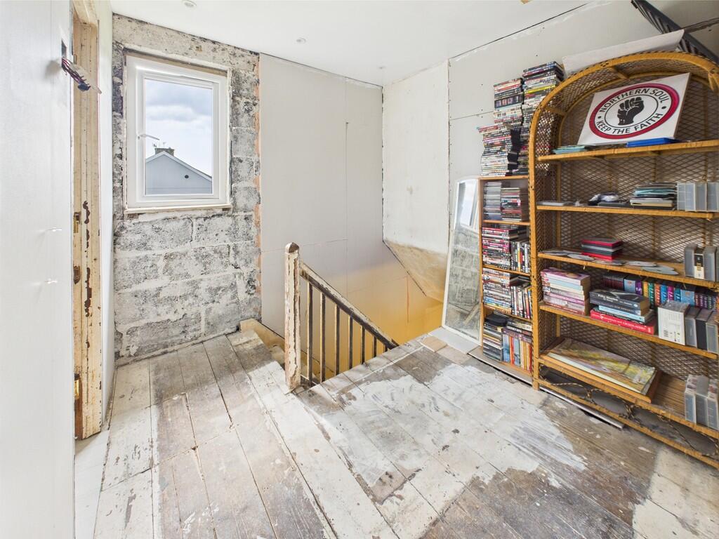 CAM03974G0-PR0151...