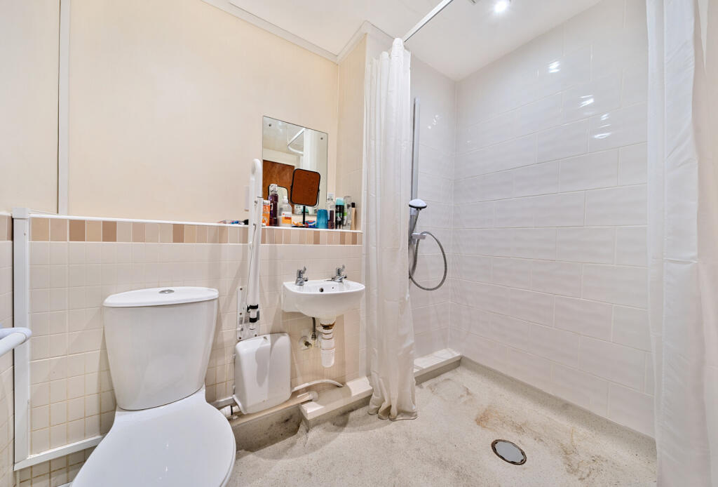 2-6823272d08ffc-1...