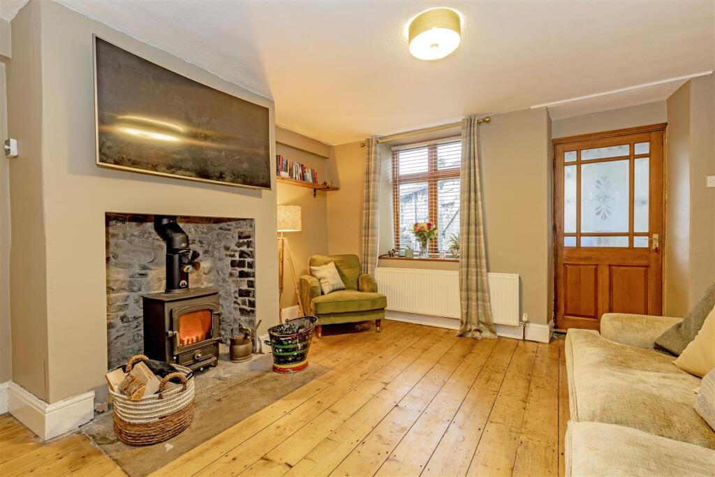 Reception Room-1.jpg