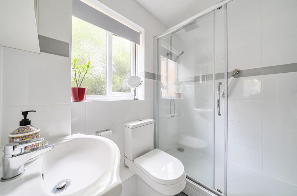 1339862-3-68a4821...