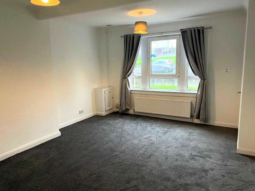 Lounge 4.8m x 4m
