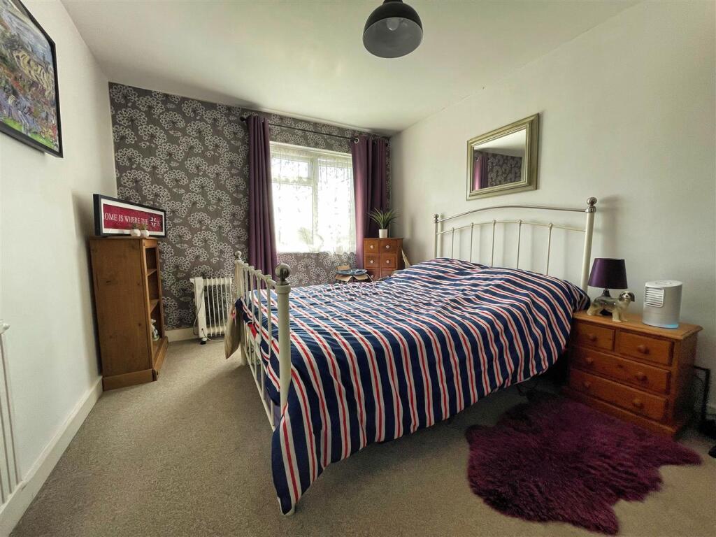 Bedroom 2.jpg