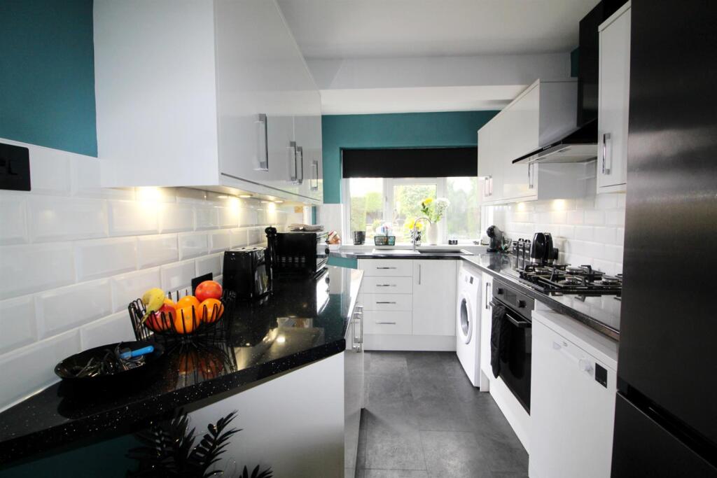 e Kitchen.jpg