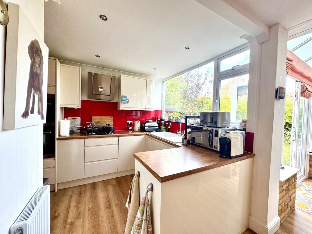 8 Lyme Road kitch...