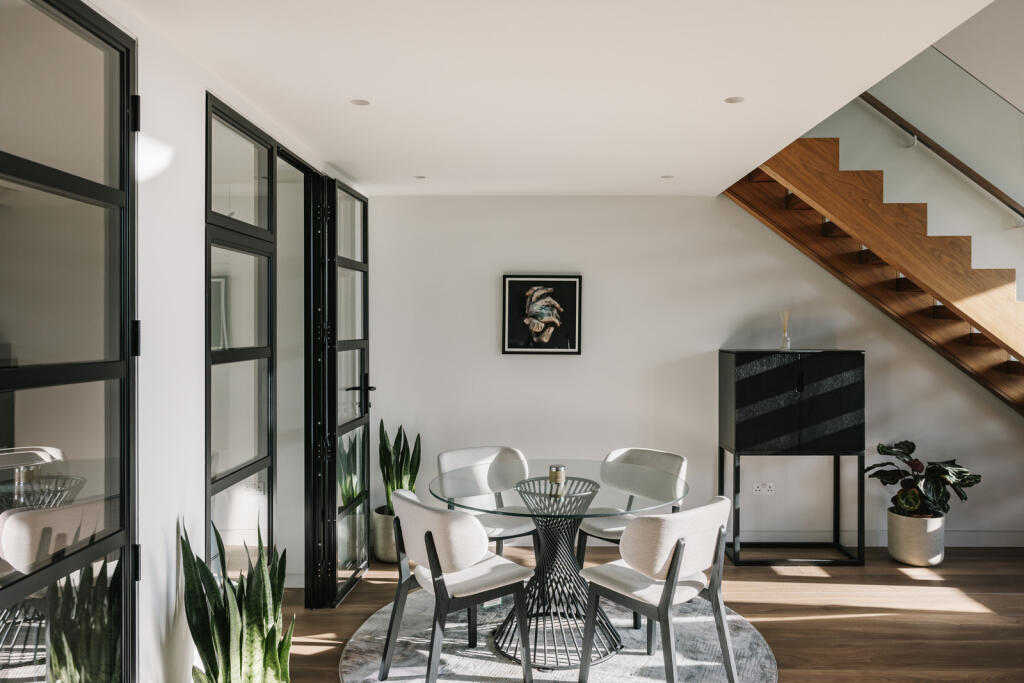 73978 - Orwell Studios_The Modern House (4).jpg