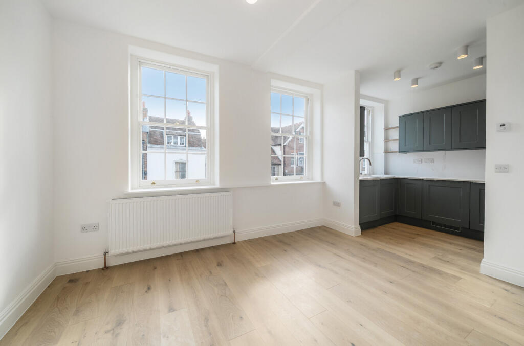 10-6814fbd5b0d51-...