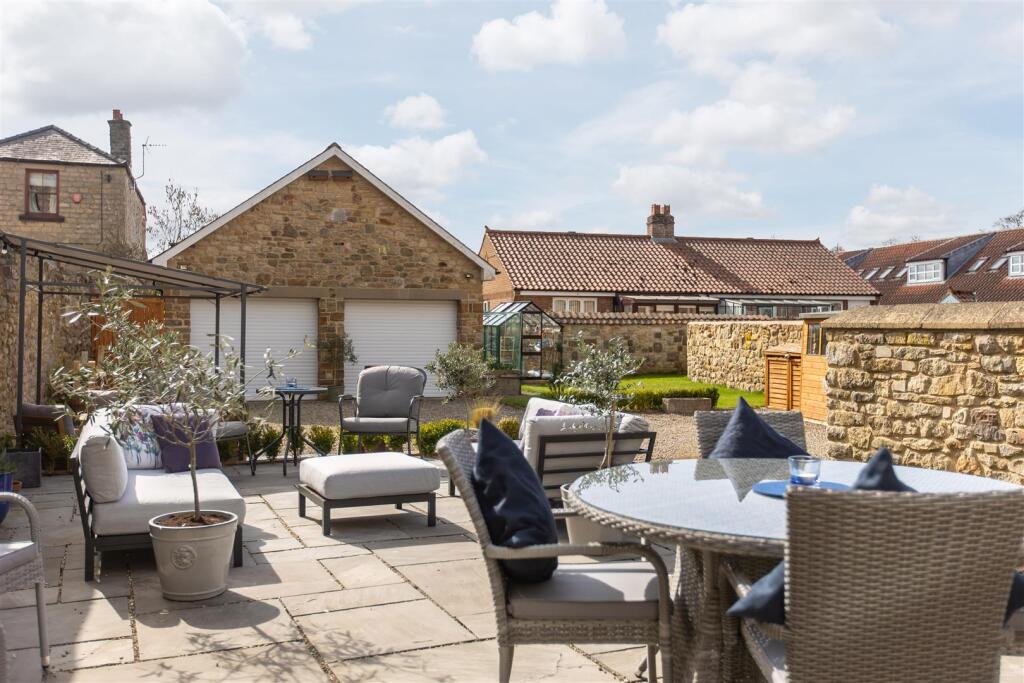 The Stone House External-11.jpg