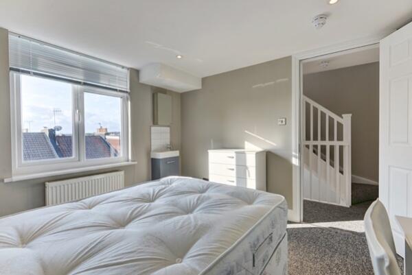 19 Southampton Street Bedroom 4 (2)