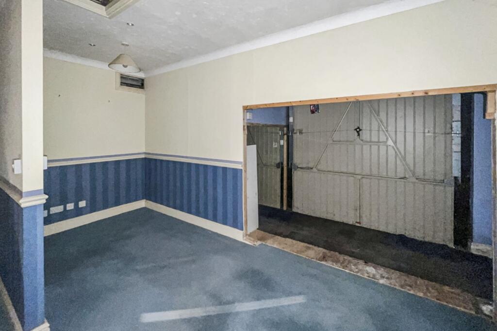 1 Deacon Place, Caterham, Surrey, CR3 5FN