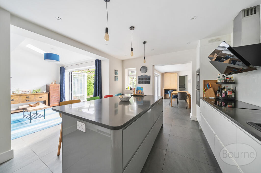 6a4100f7-7ab2-4ea...