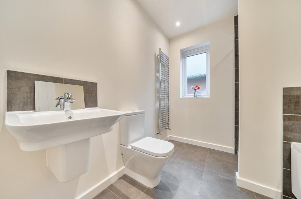 1387487-6-693c03a...