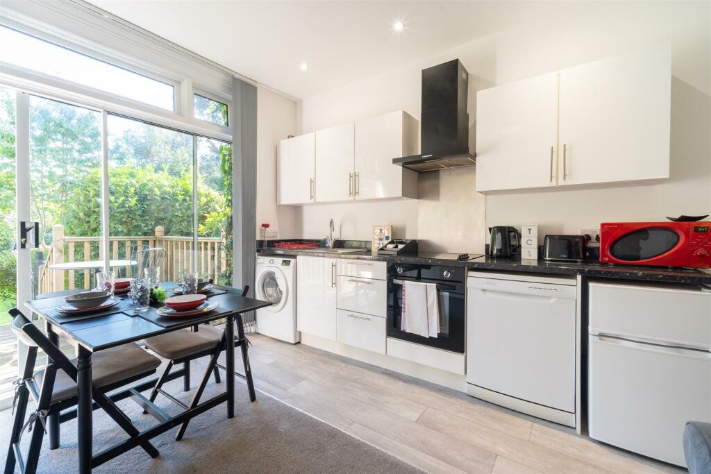 2022-09-17-Onyx-Apartments-2-047.jpg