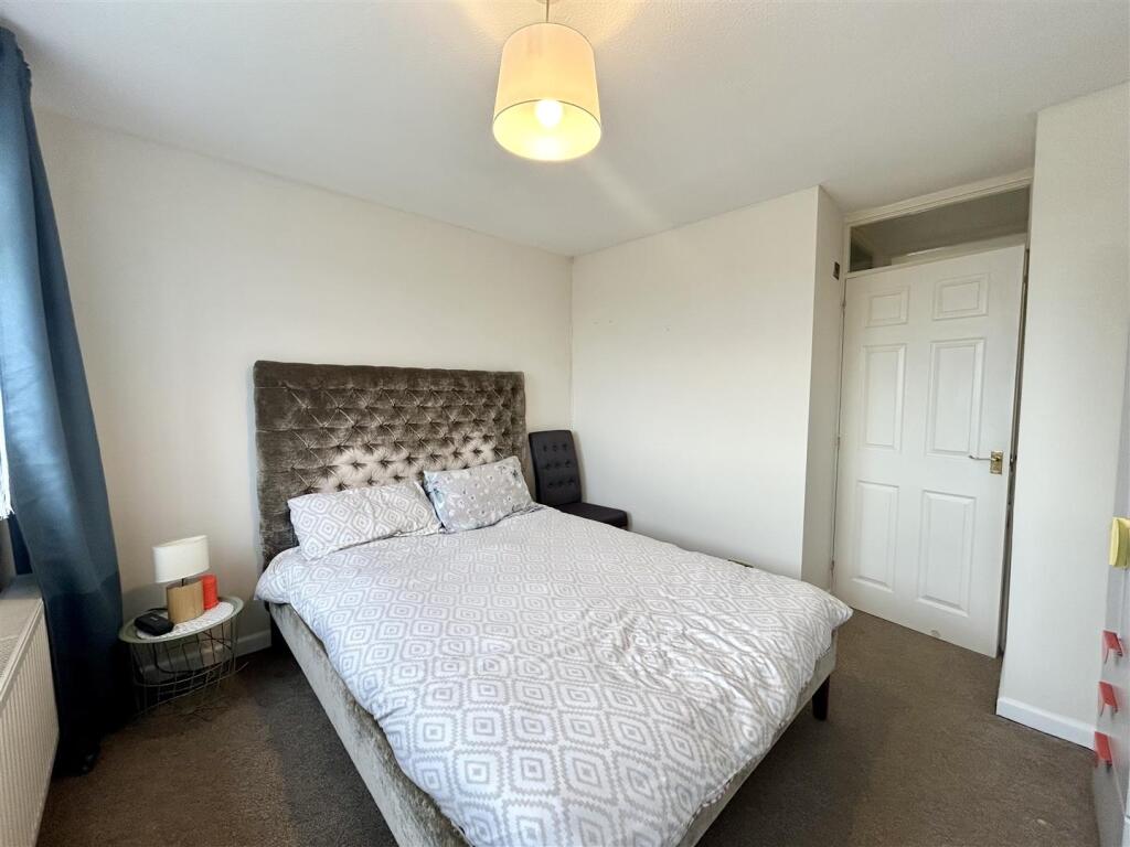Bedroom 1.jpeg