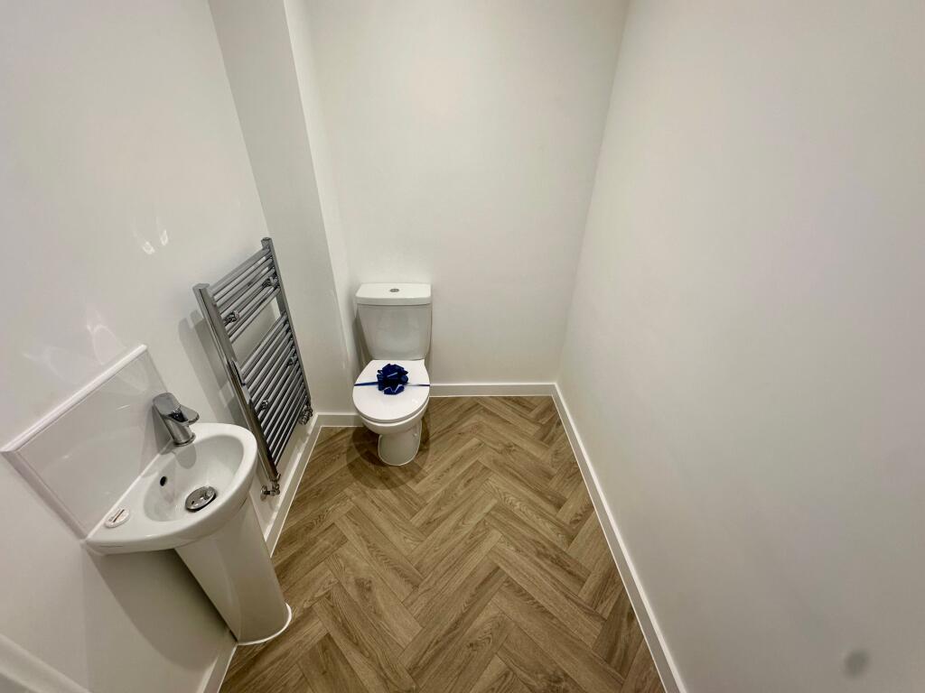 Cloakroom/wc