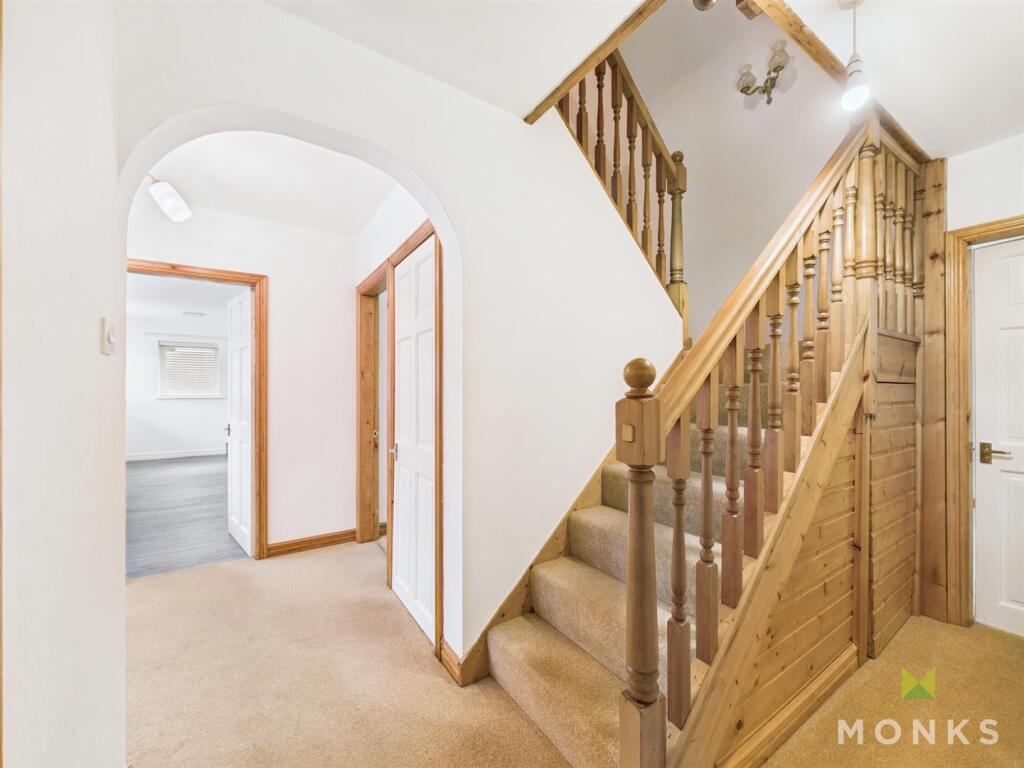 CAM01420G0-PR0712-STILL020.jpg