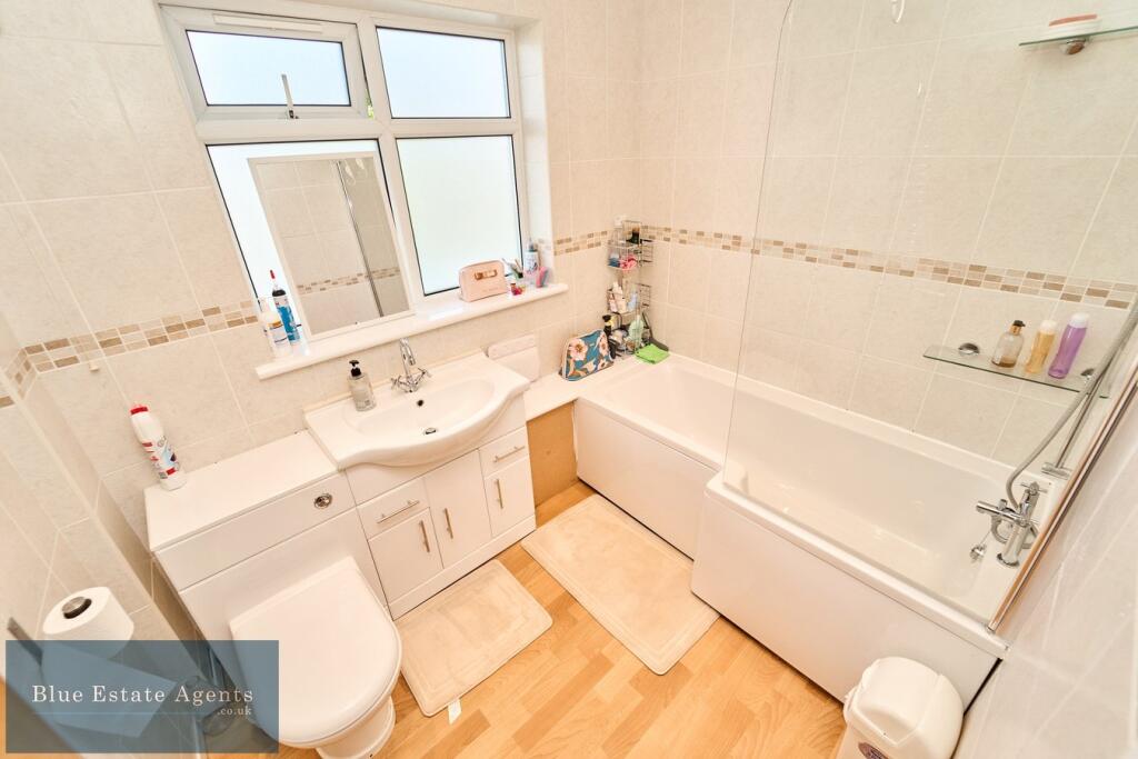 Family Bathroom Suite