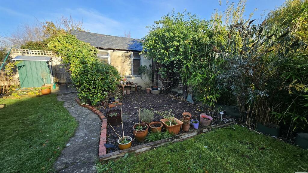 Garden (2).jpg