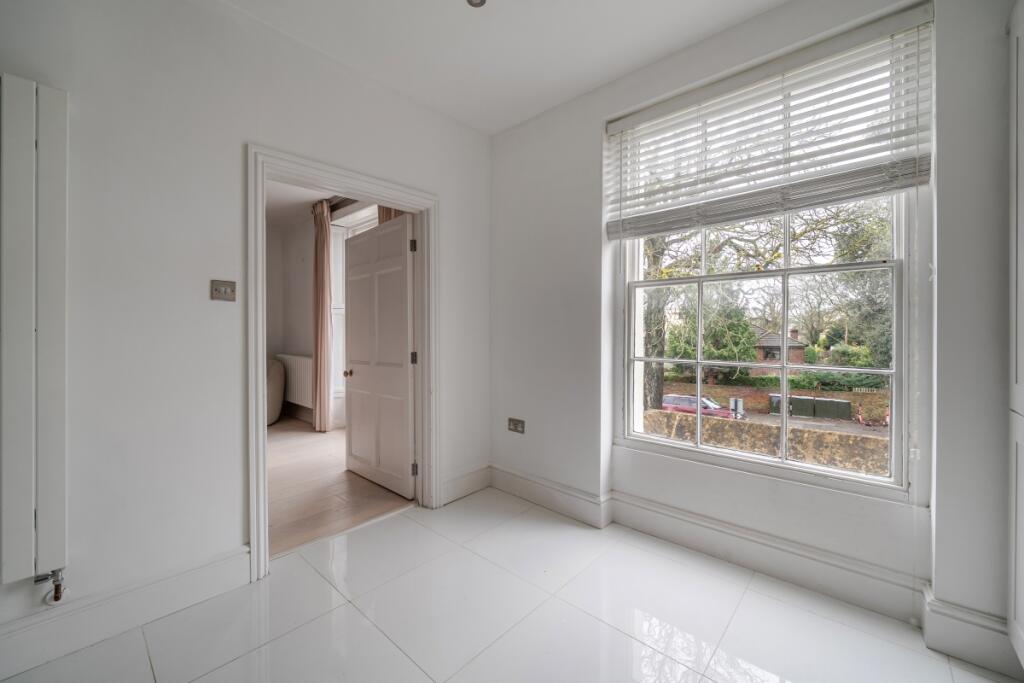 1393503-4-6943d6b...