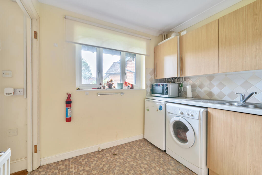 1301723-10-683824...