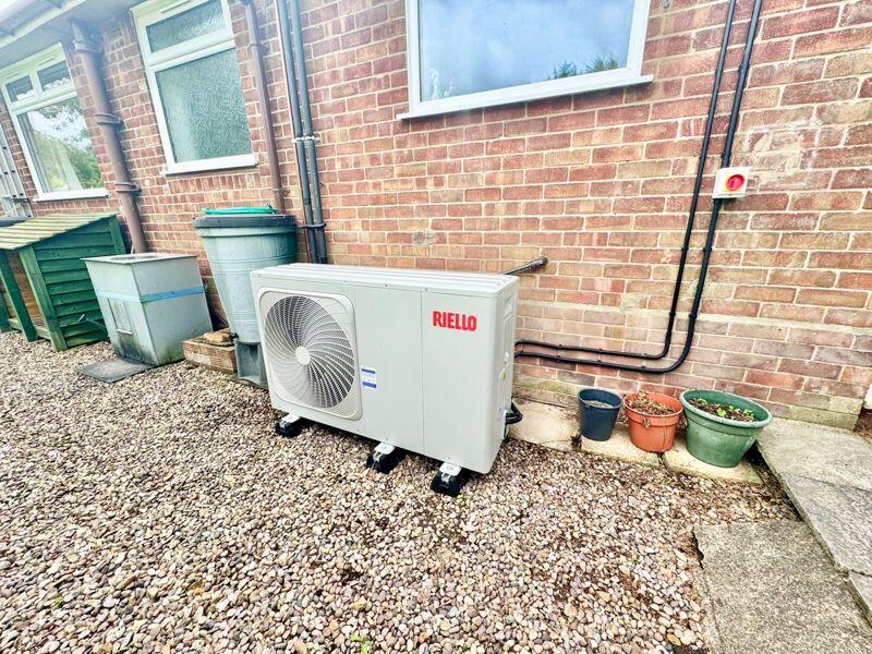 Air source heat pump